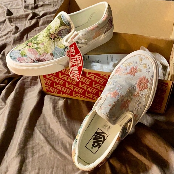 Vans Shoes - Super Pretty 8.5 Vans BRAND NEW